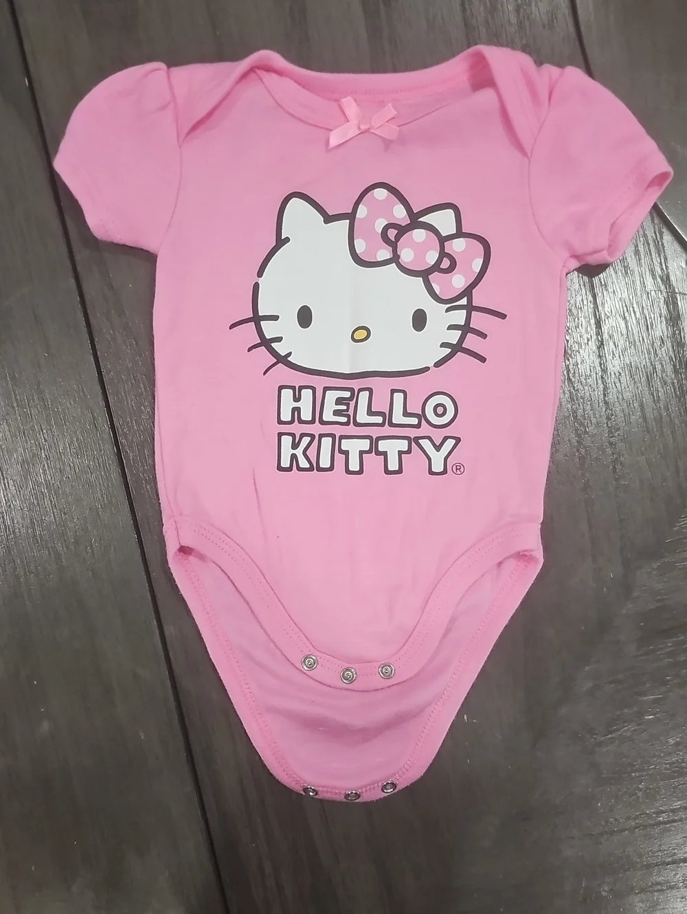Hello Kitty Pink Short-Sleeve Baby Bodysuit ● NEVER BEEN WORN